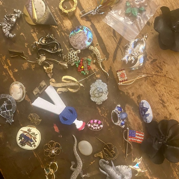 JUST WOW! Mother load of antique,Vintage,Costume +Retro Jewelry! - Picture 17 of 17